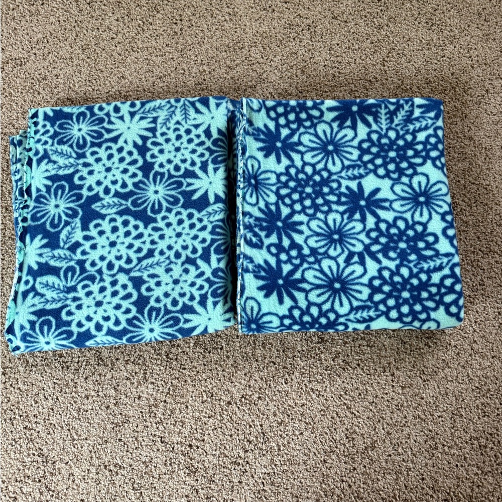 Micro fleece fabric for a blanket blue flower pattern